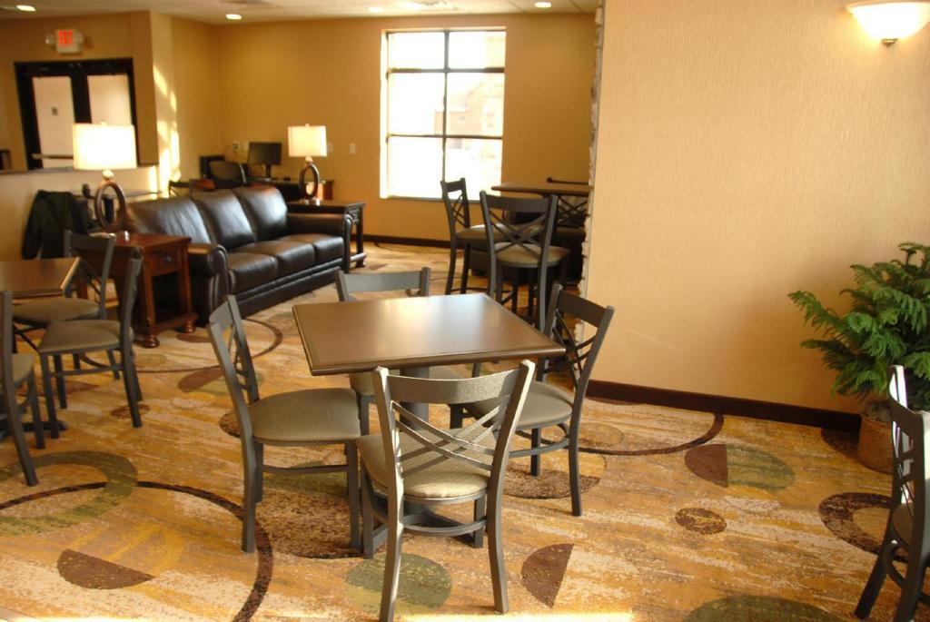 Cobblestone Inn & Suites - Marquette Kültér fotó