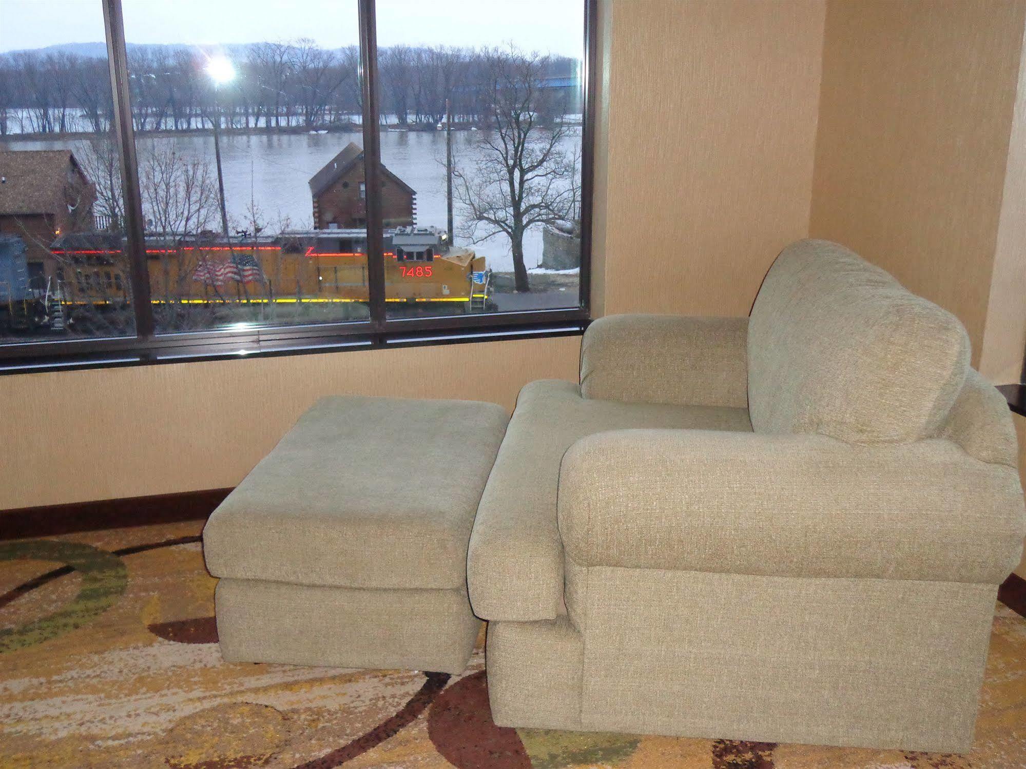 Cobblestone Inn & Suites - Marquette Kültér fotó